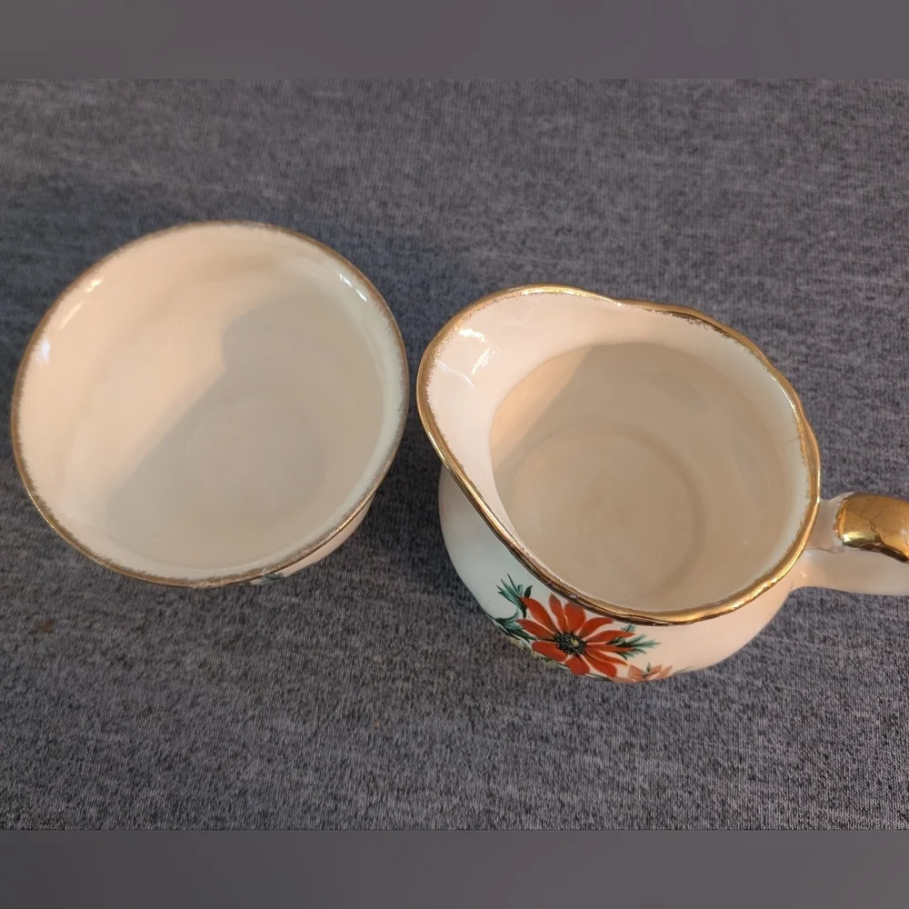 Grindley "Cream Petal" Creamer and Sugar Bowl Set, Floral - Picture 3 of 5